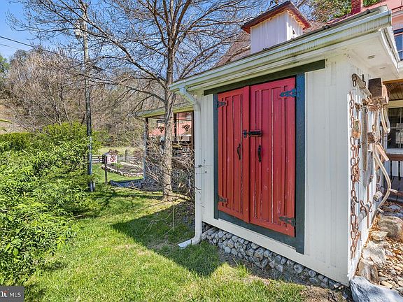 84th image of 989 Swover Creek Rd