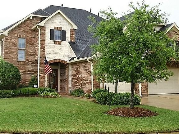 2nd image of 2707 Driftwood Dr