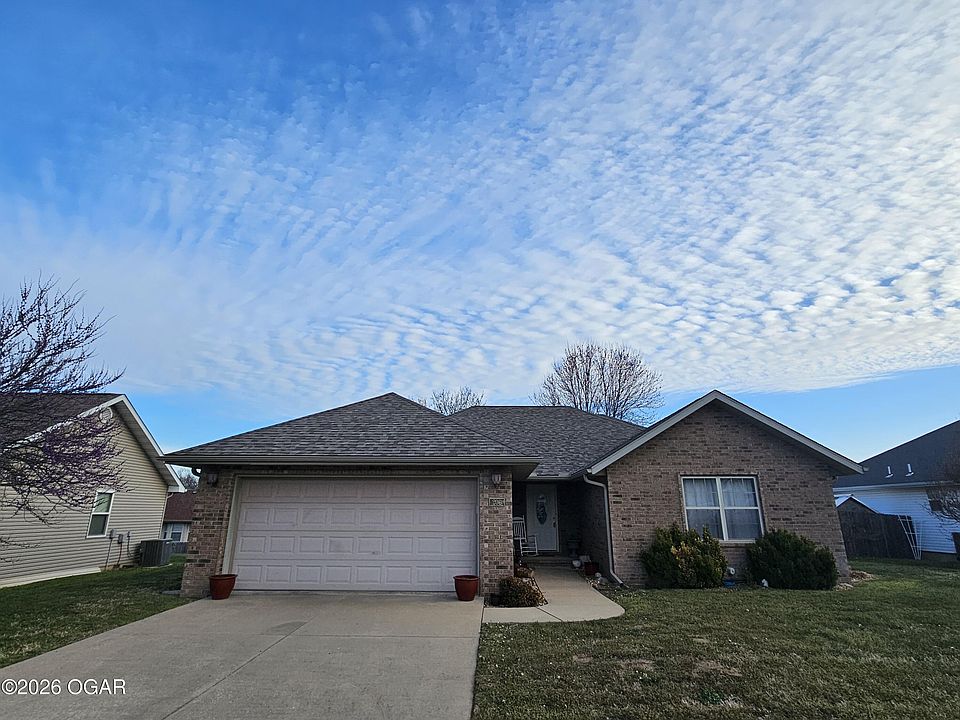 1st image of 206 Prairie Ln