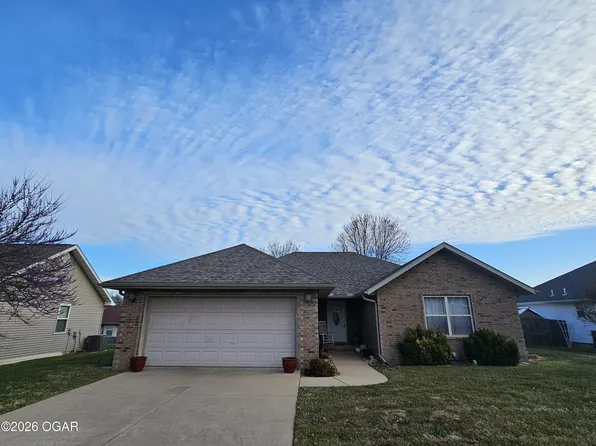 206 Prairie Ln, Monett, MO 65708