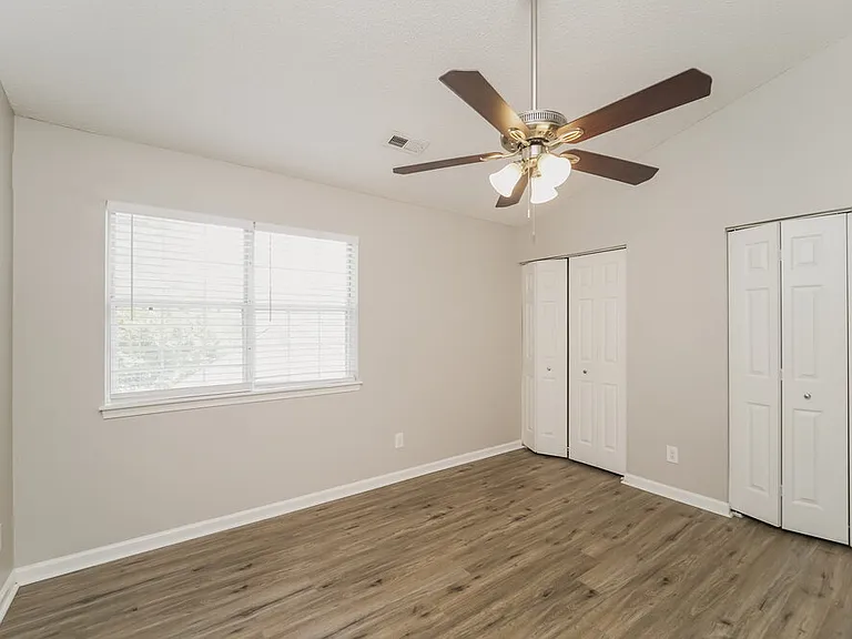5746 Prescott Ct — Photo 12