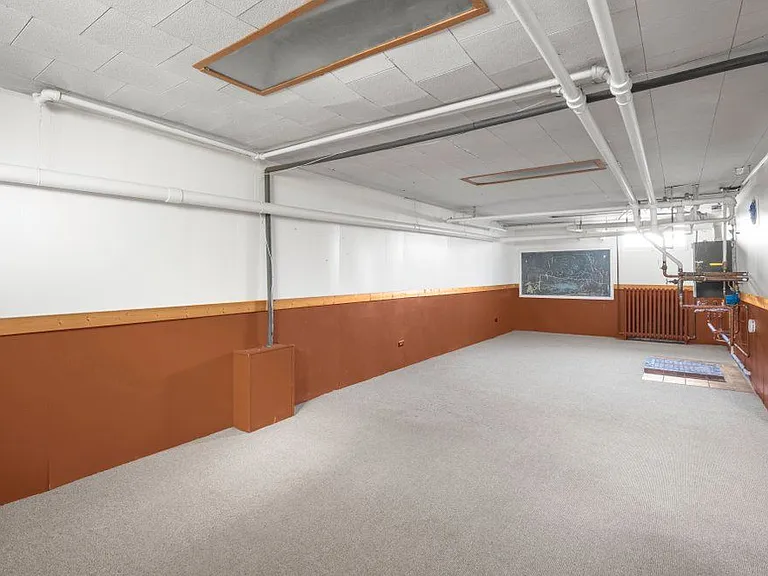 502 Park St S — Photo 21