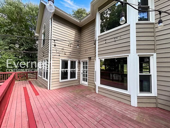 5950 Henley Dr — Photo 22