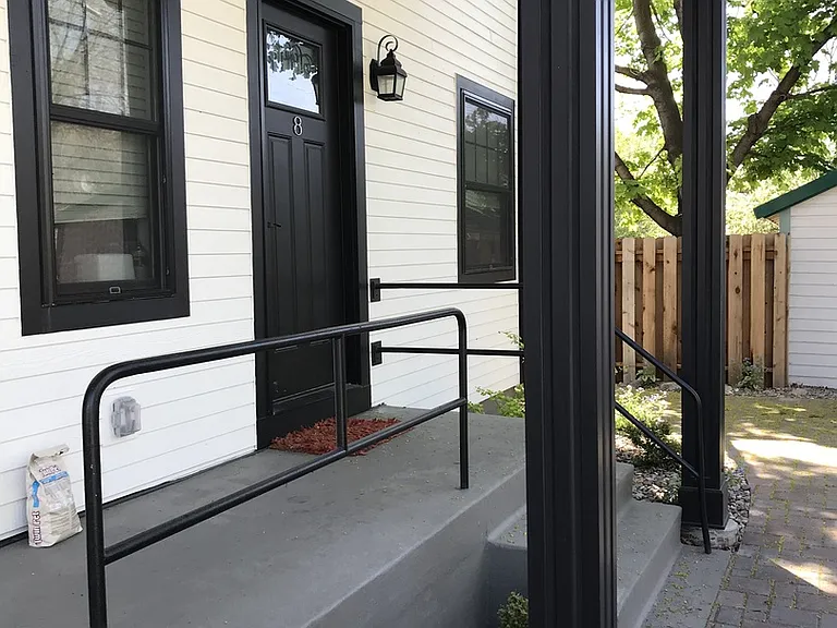 534 E Front St — Photo 1