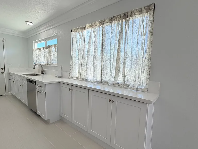1515 Kenalan Dr — Photo 9