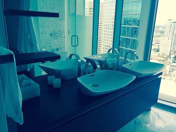 3rd image of 200 Biscayne Blvd Unit 3801