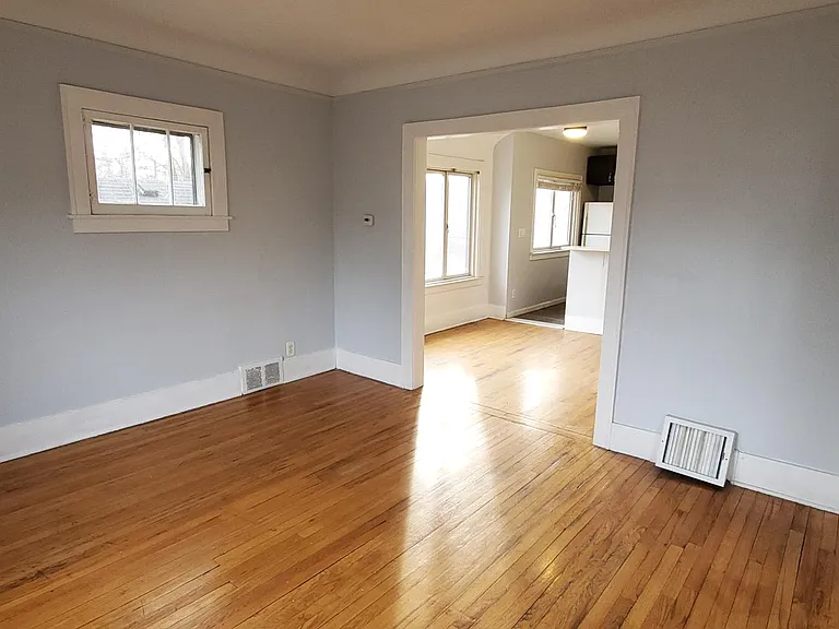 351 Edgewood Pl #2 — Photo 2