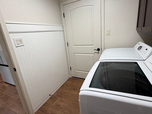 4th image of 2627 S 18th Dr