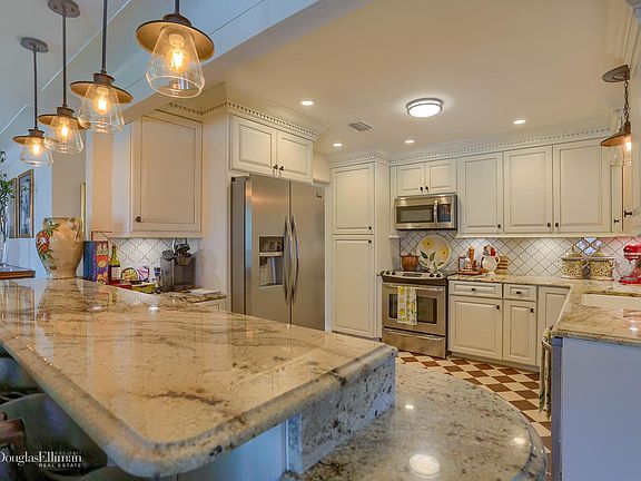 5th image of 1346 Eden Isle Blvd NE