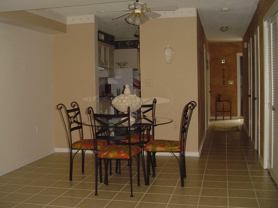 Dining Room & Entry Hall