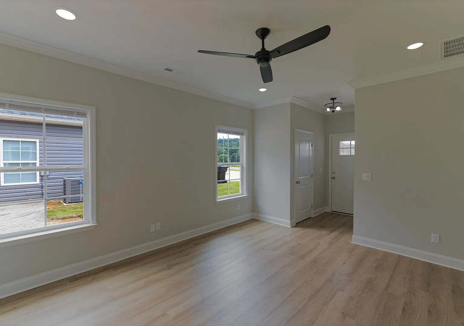 Minnis Townhomes — Photo 3