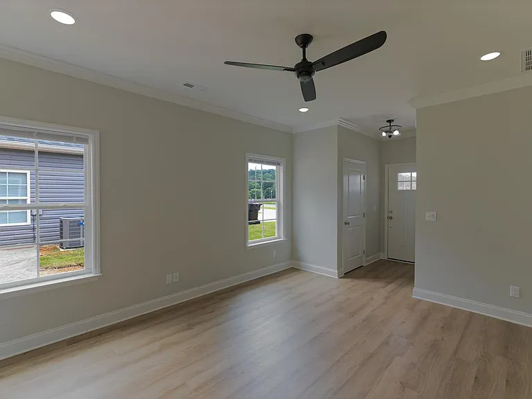 415 Minnis Rd — Photo 2