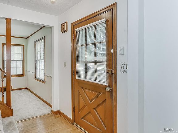 4th image of 419 E Minneapolis Ave