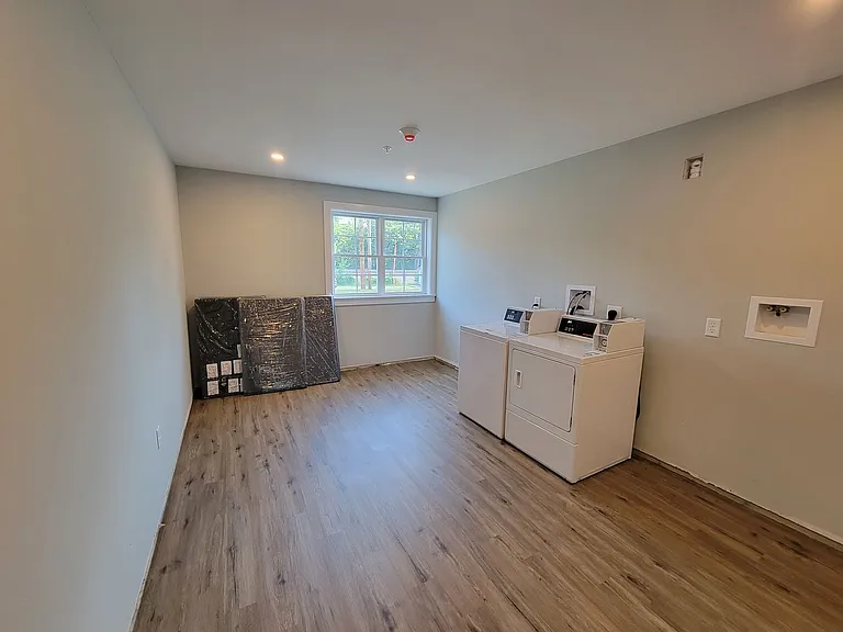 145 King St — Photo 19