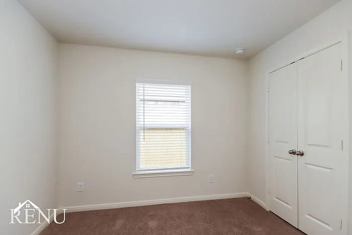 10506 Sweetwater Creek Dr — Photo 9