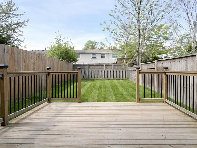 2053 Lanark Ct — Photo 21
