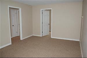 2nd image of 126 S Franklin St APT 5