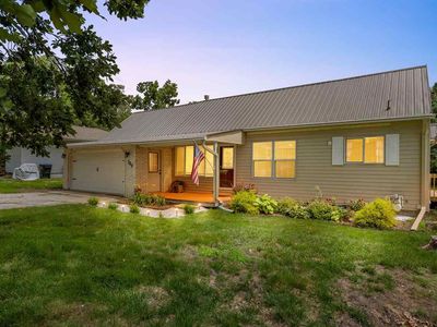 709 6th Ave, Coralville, IA, 52241