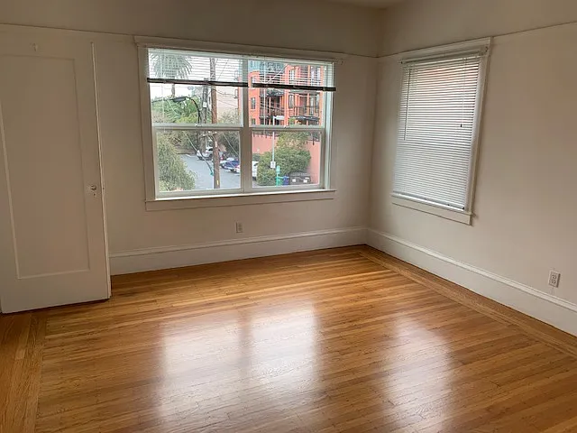 living room - 2413 Ashby Ave