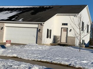 1042 Vinyard Dr, Oregon, WI 53575