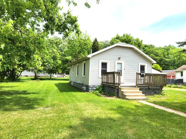 1198 E Bluff St, Marseilles, IL 61341