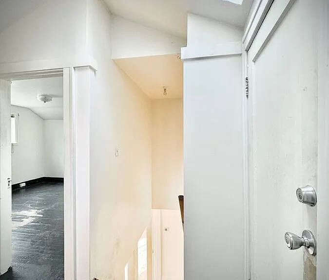 2112 E Republican St #UPPER — Photo 16