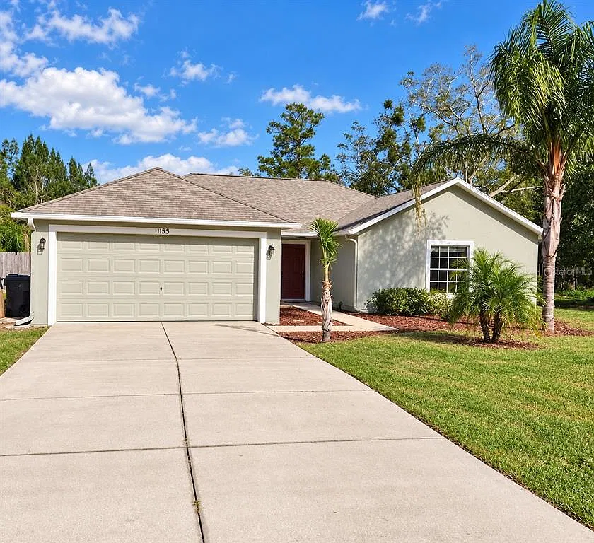 4 bed, 2.0 bath, 1600 sqft, $2,600 — Photo 1