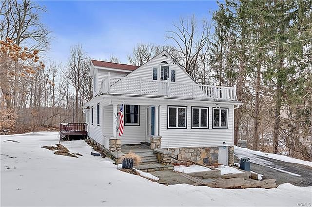 1st image of 332 Birch Hl