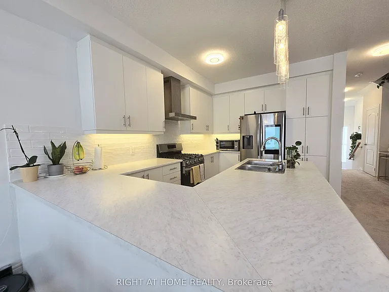 1986 Lowry Dr — Photo 6