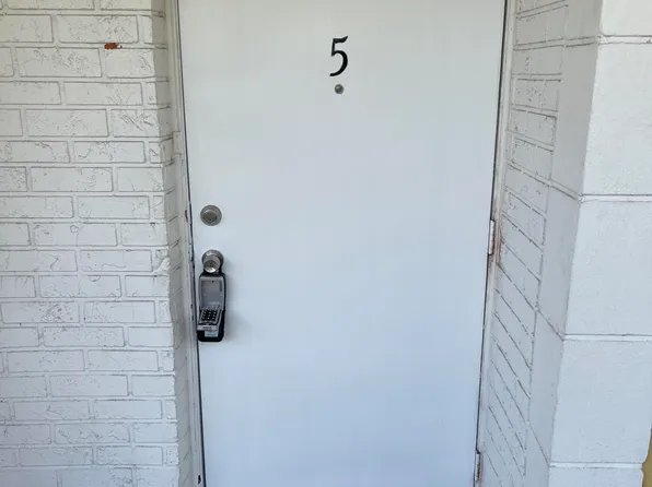 440 SE 2nd Avenue #5, Deerfield Beach, FL 33441