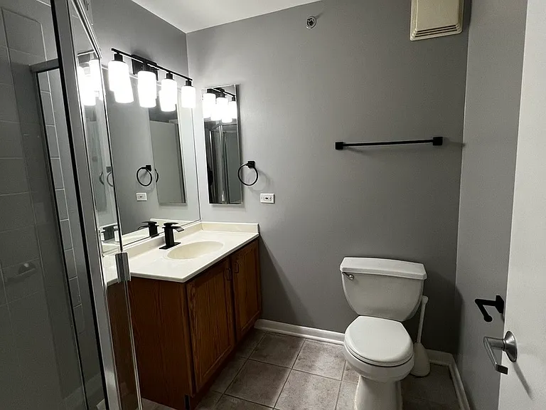 2001 S Calumet Ave #508 — Photo 27