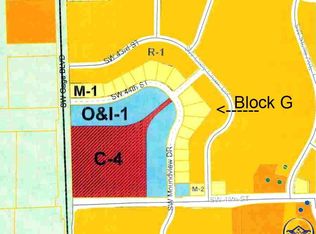 4498 SW Moundview Dr, Topeka, KS 66610