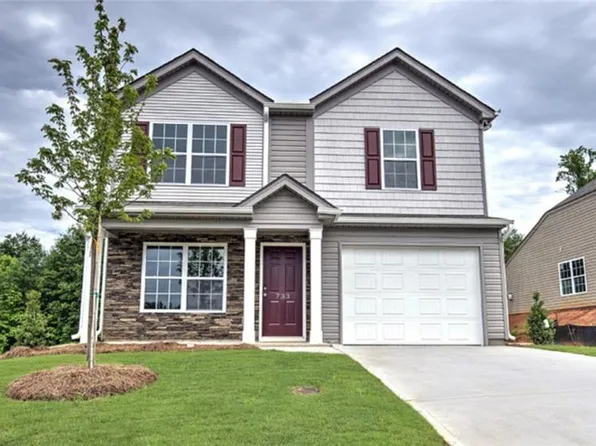 3591 Cash Dr, Winston Salem, NC 27107