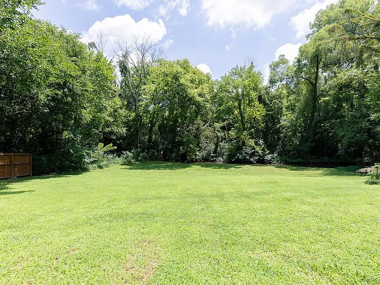 804 Short Pl — Photo 6