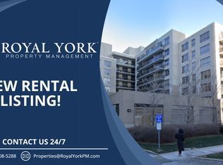 19 Barberry Pl #103, Toronto, ON M2K3E3