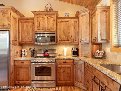 525 Three Rivers Dr, Alpine, WY, 83128