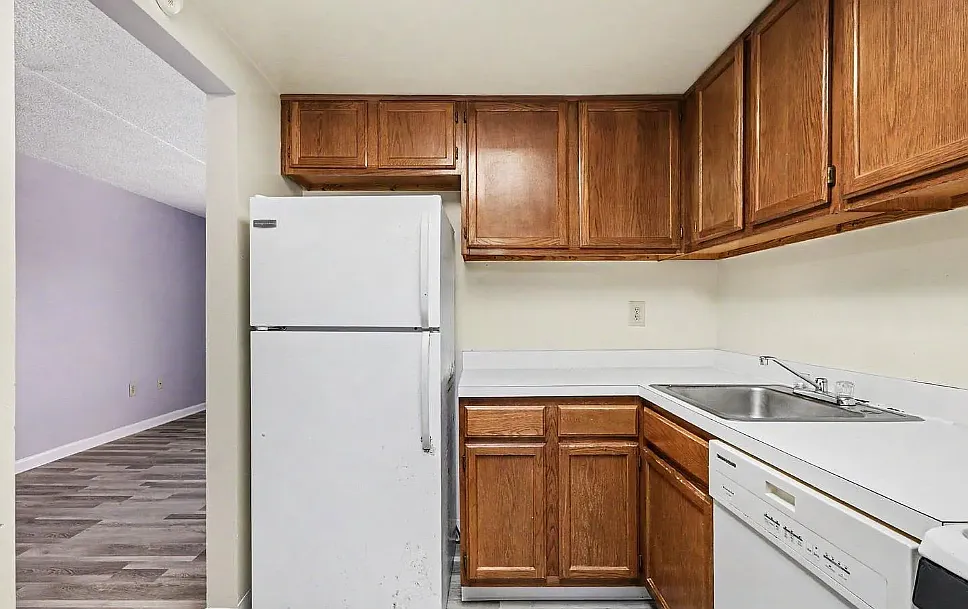 2 bed, 1158 sqft, $1,600 — Photo 2