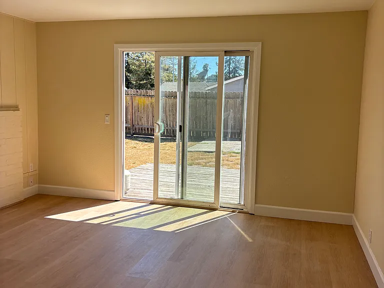 1132 Santa Barbara Way — Photo 22