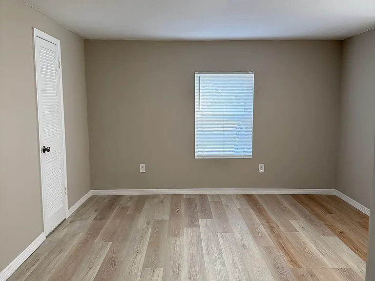 Ridge Crest Dr — Photo 10