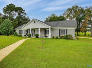 306 Fern Ct, Moulton, AL 35650