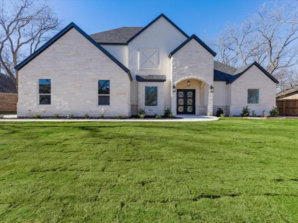 8740 S Monticello Cir, Granbury, TX 76049