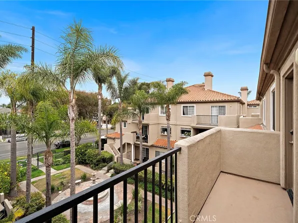 606 Lake St APT 23, Huntington Beach, CA 92648
