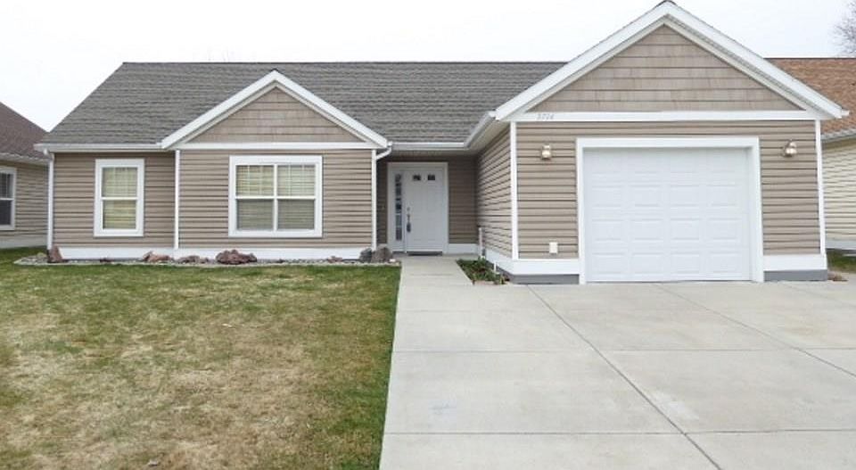 1st image of 3794 Chamberlain Dr