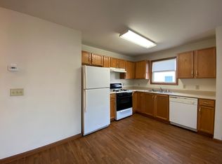 218 Stonewall Court, Nappanee, IN 46550