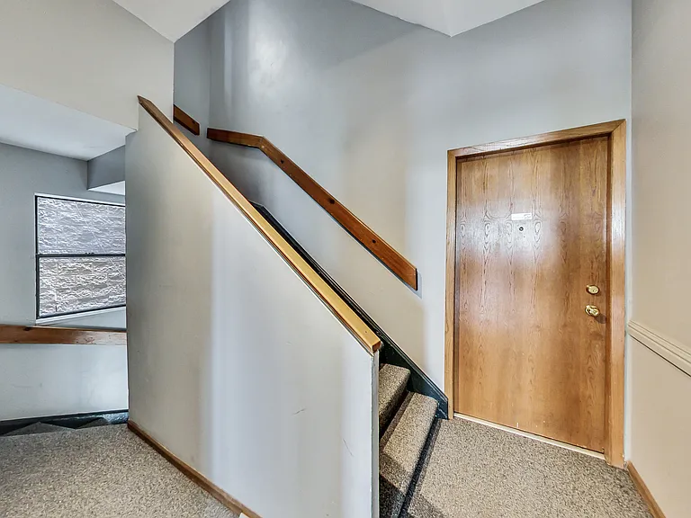 1701 N Sheffield Ave #201 — Photo 15