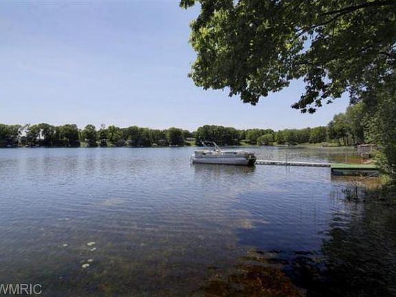 3rd image of 28495 Northern Bluff Dr