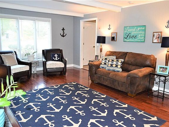 4th image of 5103 Knollwood Ln