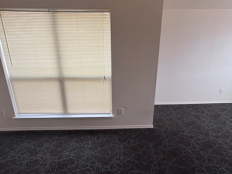8555 Stetson Dr — Photo 3