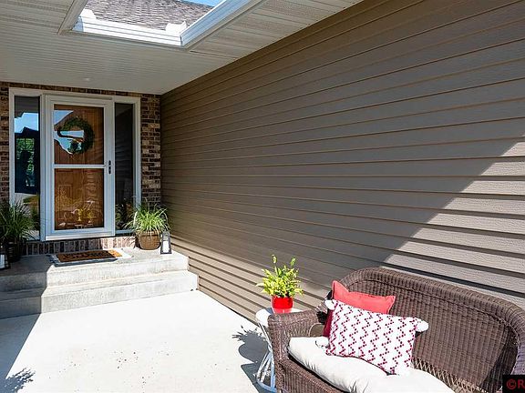2nd image of 108 Grovebrook Dr
