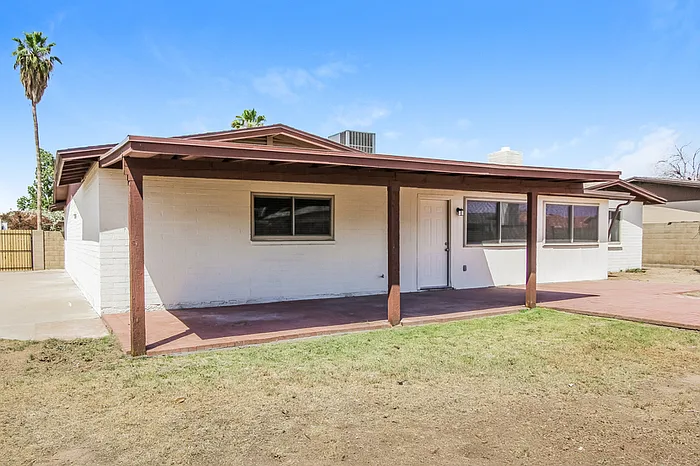 3143 W Julie Dr — Photo 16